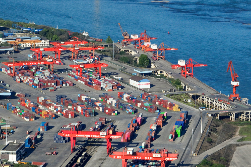 2023年,泸州港实现综合集装箱吞吐量21.05万标箱,同比增长10.