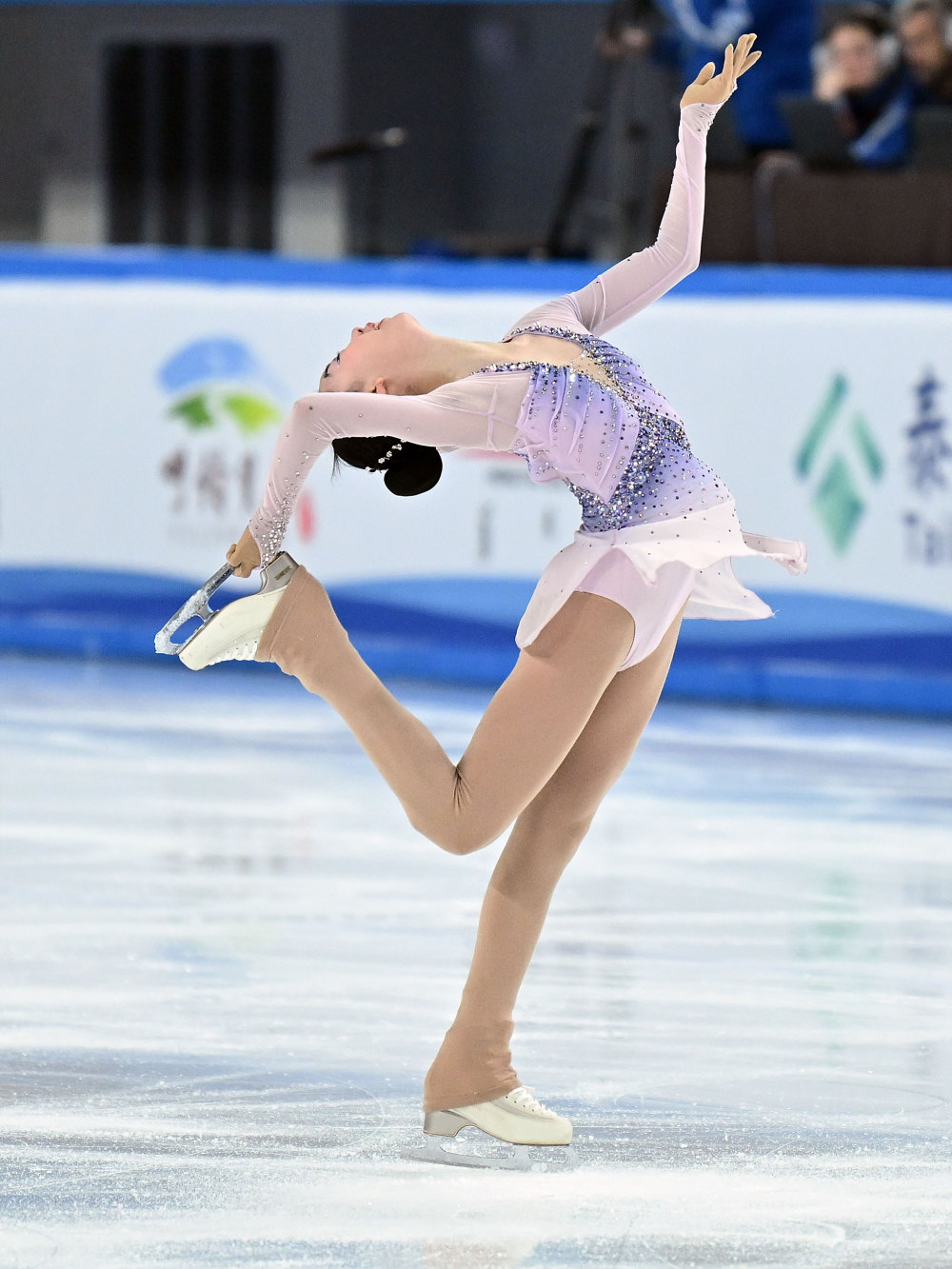 花样滑冰公开组女子单人滑自由滑赛况