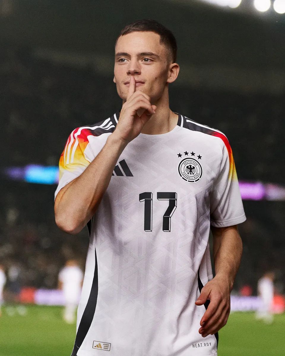 欧洲杯读秒倒计时 德国队历届球衣大盘点
