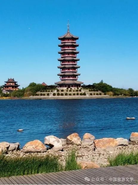 行走丨少海美如画