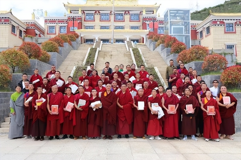 "阿坝"书香满学院,阅读促进步——四川藏语佛学院阿坝分院开展世界
