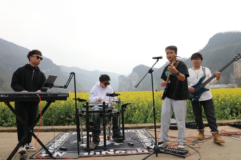 贵州织金繁花朵朵开出美丽经济