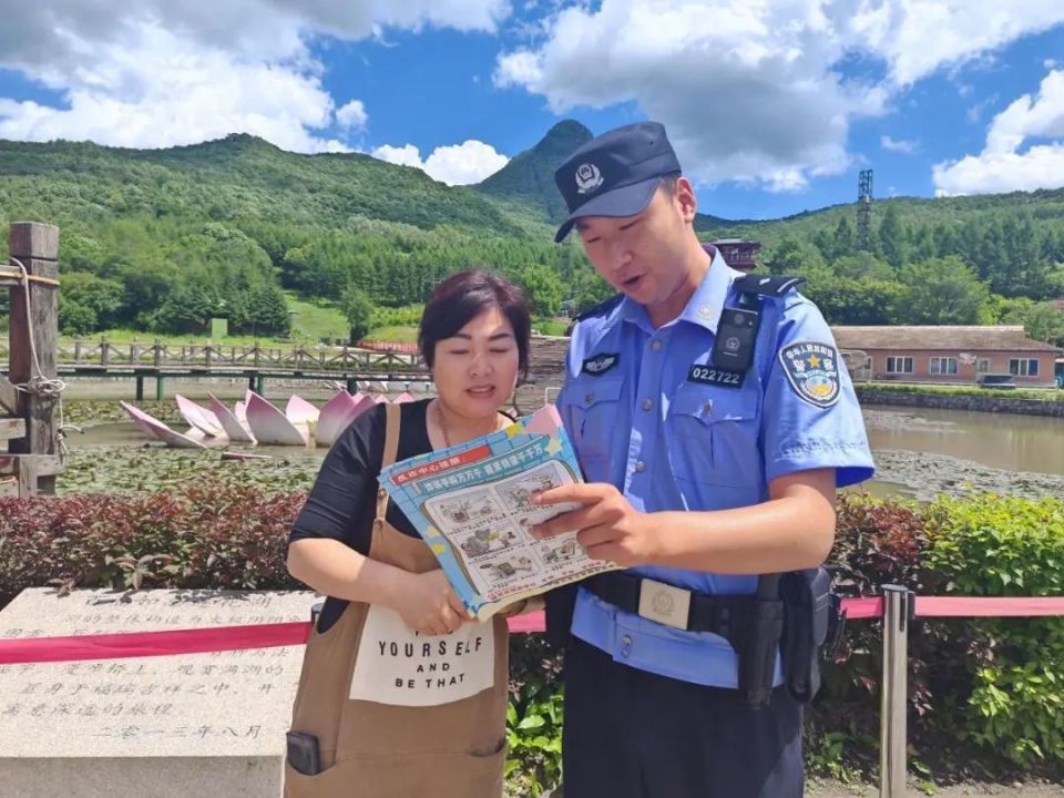 在帽儿山旅游度假区,尚志市局以"数据多跑路,群众少跑腿"为服务目标