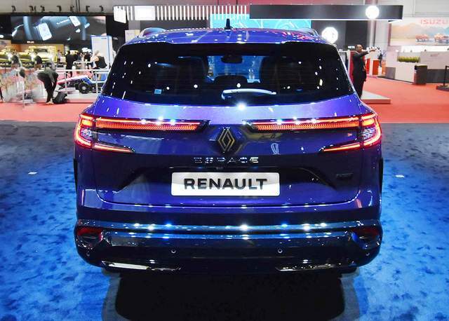 雷诺全新中型suv发布外观很个性时尚换装新车标57座都有