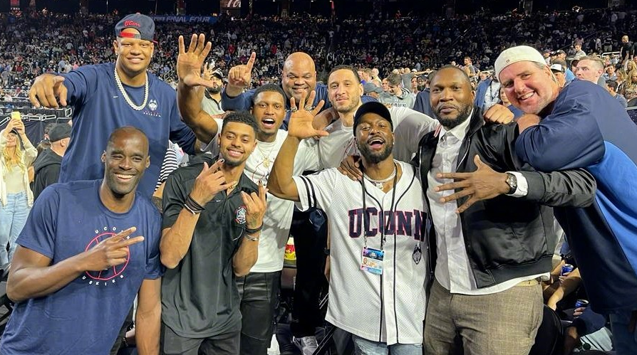 雷-阿伦,本-戈登,汉密尔顿,肯巴-沃克,鲁迪-盖伊,维拉纽瓦,德拉蒙德