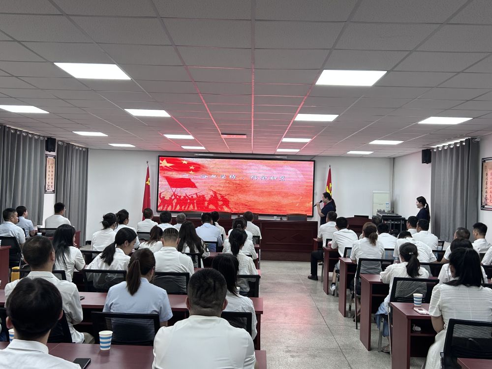 兴华街道滨河社区联合驻地联学共建单位参加“流动的红色 行走的力量”纪念新四军军部进驻南昌85周年宣讲学习_腾讯新闻