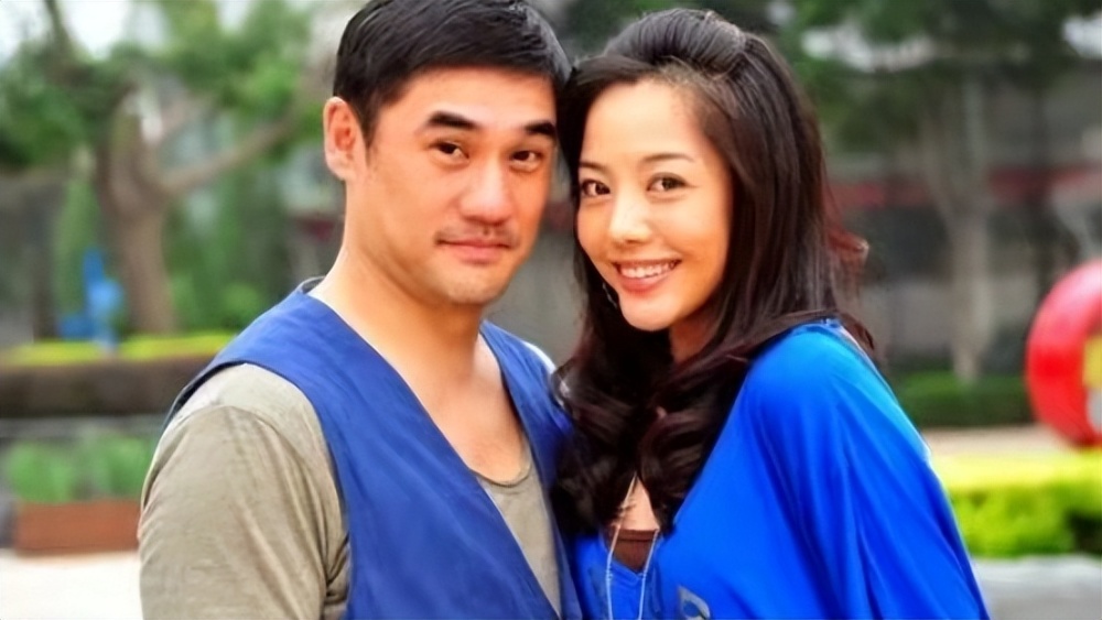 曾经的浪子吴大维!如今56岁成为奶爸,收心在家赚奶粉钱妥妥的!_腾讯新