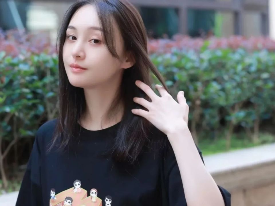 郑爽最新爆料再次毁三观!找前任借钱不成,就威胁,声称永不回国