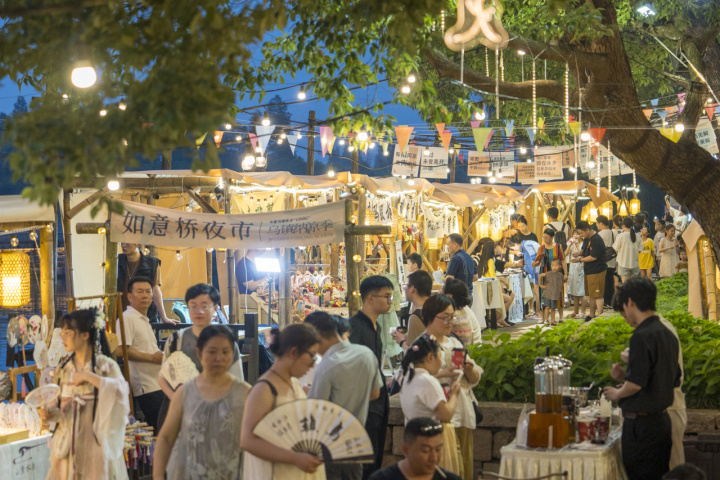 江边夜市,微醺市集……浙江各大商圈纷纷瞄准夜经济