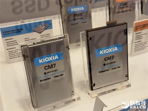 铠侠全面展示AI SSD：不只是快 稳定性更高达99.999％！_腾讯新闻