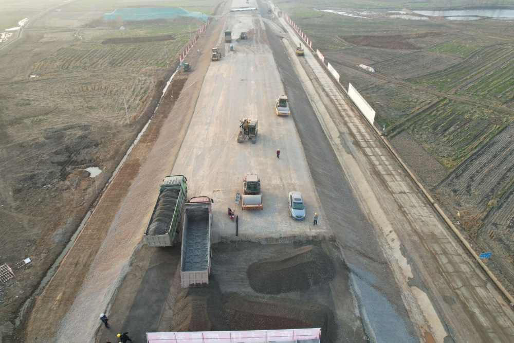 沪渝蓉高铁武宜段迎来路基大面积施工阶段