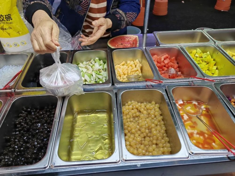 赶不上淄博烧烤？快来尝尝良庆美食！(淄博良乡小区)