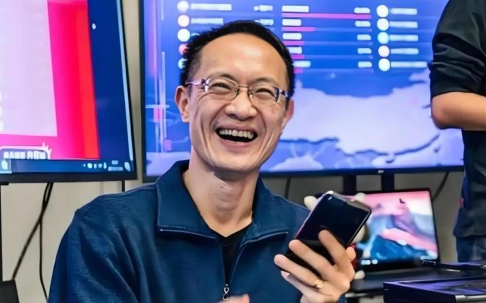 小米25亿股份购回是无奈之举 林斌20亿美元减持计划成股价上涨枷锁_腾讯新闻
