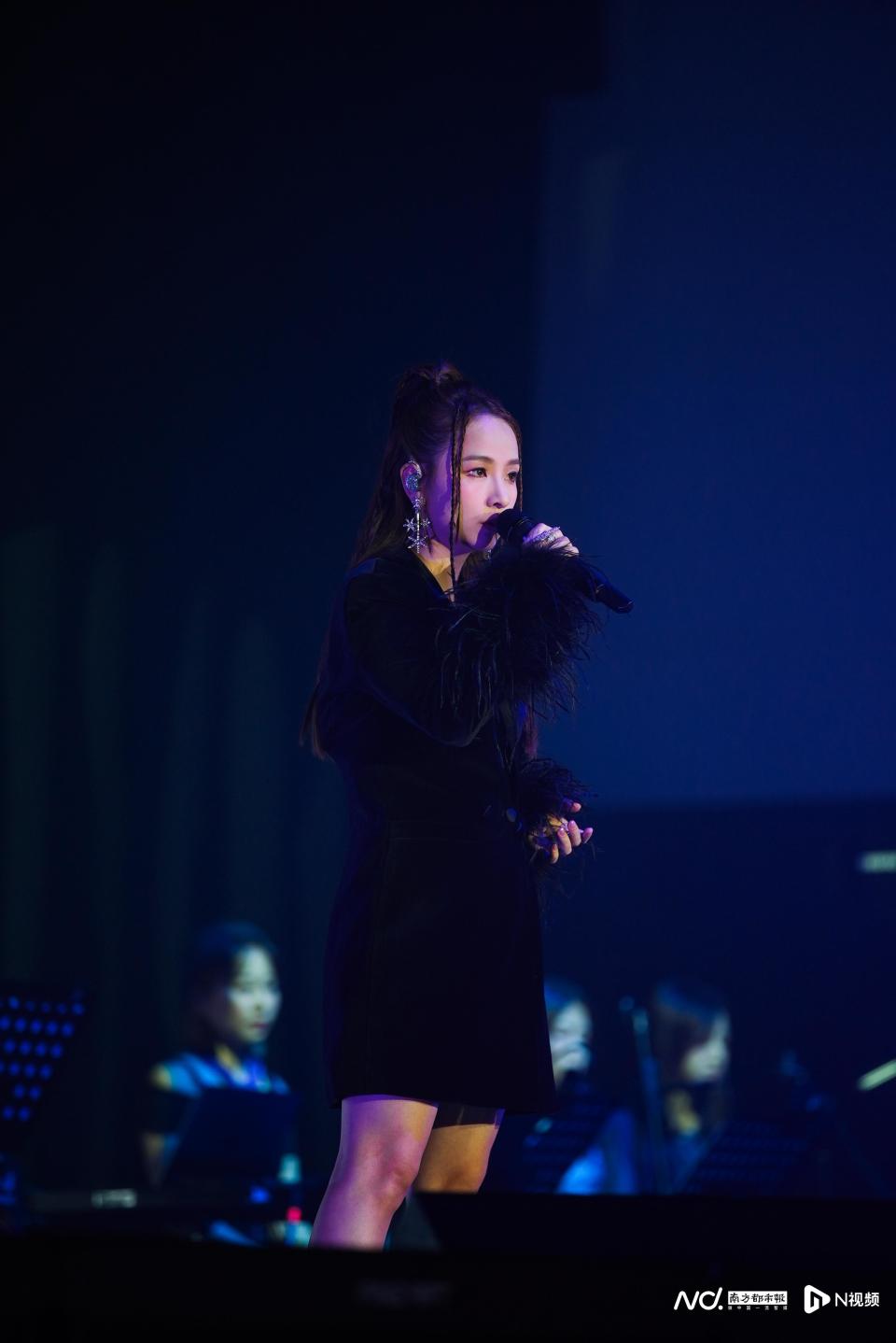 "香港新生代ost女王"谷娅溦举行流行歌会