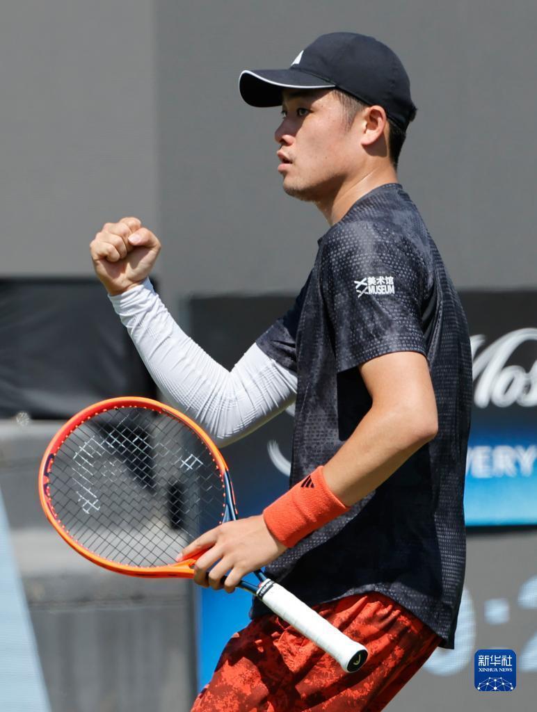 斯图加特网球公开赛吴易昺止步十六强