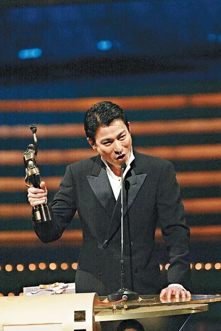 经典 ∣ 20年来最「 伟大 」的香港电影,错失金像奖「 影帝 」的黑帮