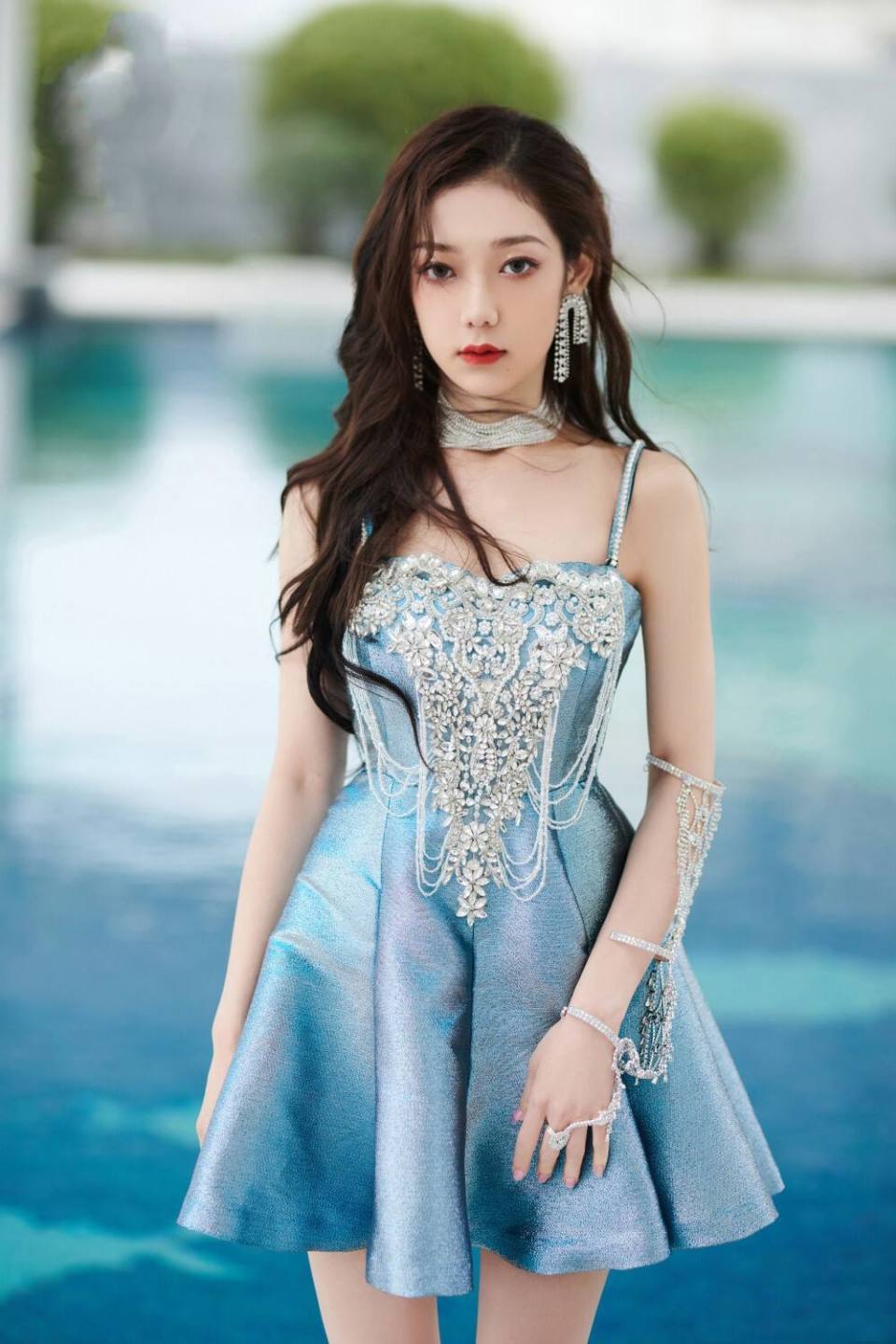 微博年度推荐歌手公布,女歌手仅一人入榜,周深被推到了风口浪尖_腾讯