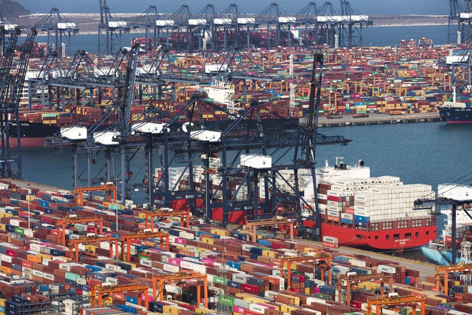 1%!深圳外贸开局"勇挑大梁"实现高速增长_腾讯新闻