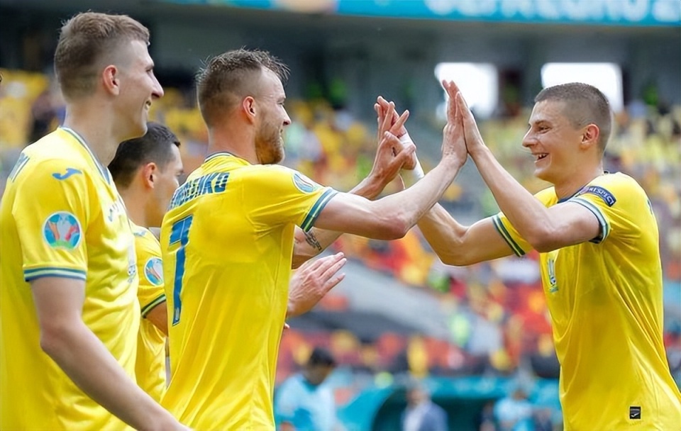 欧洲杯:比利时vs乌克兰,奇观 小组4队积3分,默契球携手出线?