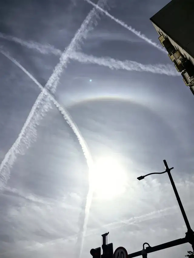 今天申城天空出现美丽日晕,你看到了吗?