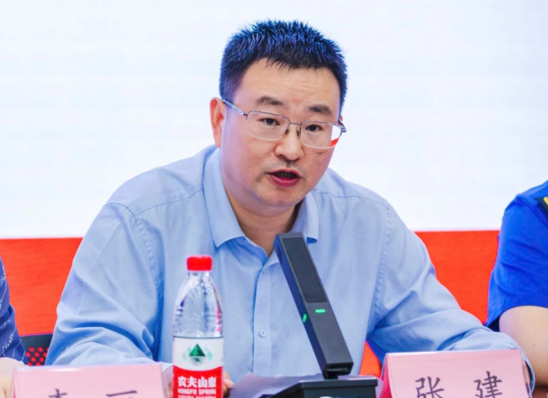 成都金牛区副区长张建简历被撤下,违规吃喝被通报