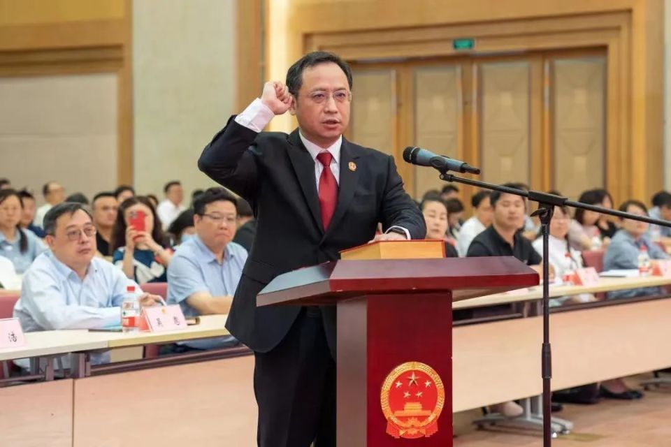 肖凯当选虹口区人民法院院长