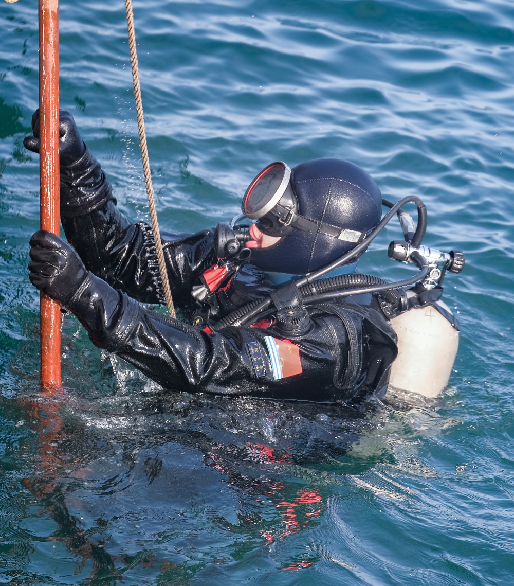 海军潜水员的训练日常