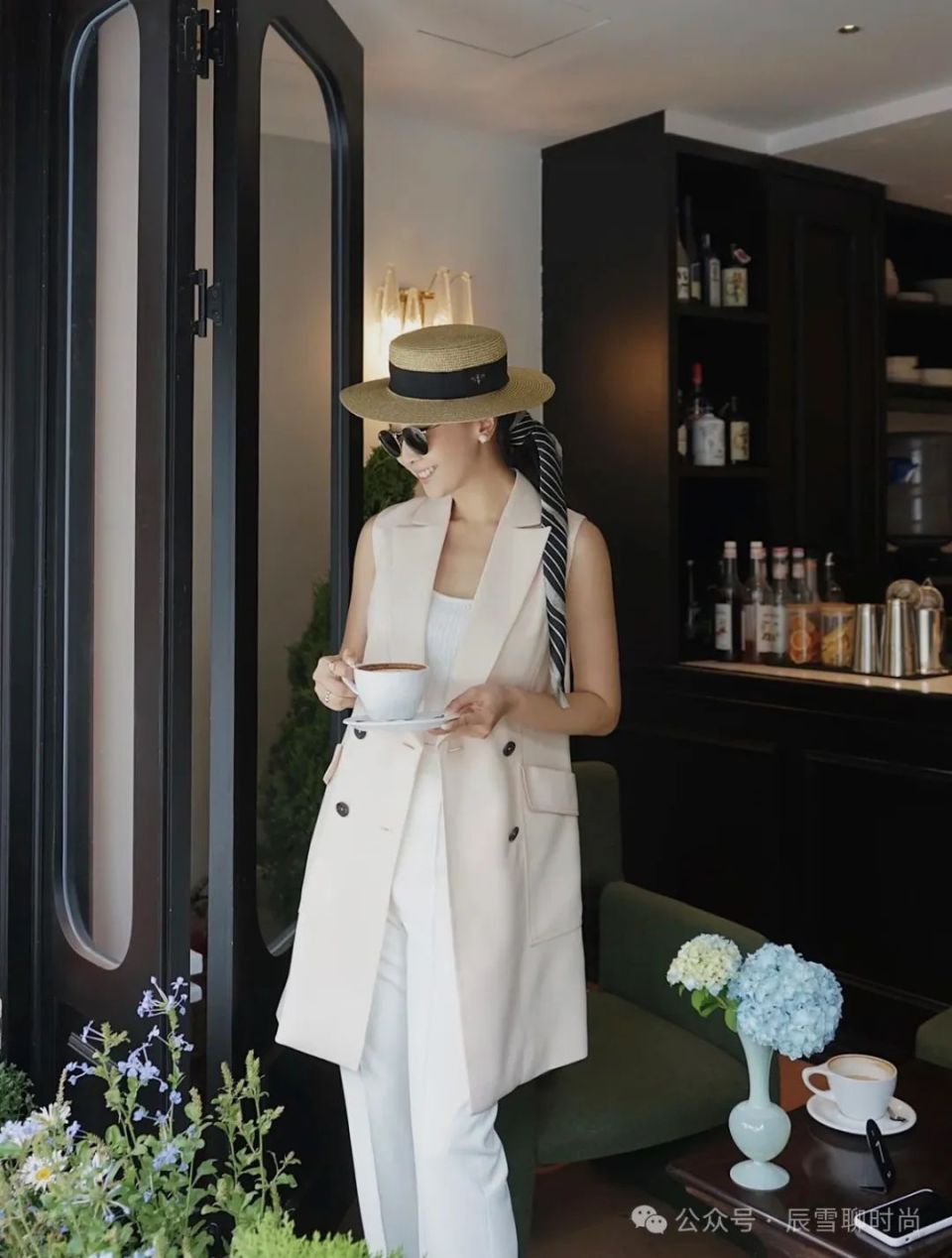 这才是"职场"女性的有效打扮,简洁,大方又气质,还十分洋气