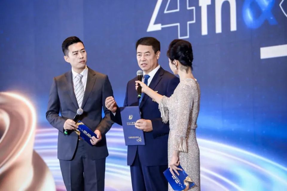 67杨晓明荣获第四届"杰出工程师奖"-腾讯新闻