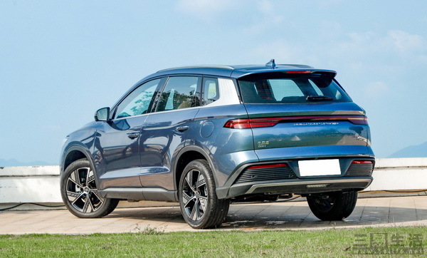 将拉低门槛比亚迪宋prodmi冠军版今日上市