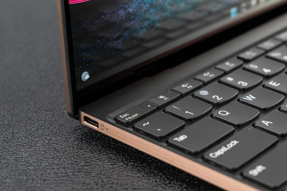 商务轻薄本中的优雅绅士 thinkpad z13 2022商务轻薄本测评_腾讯新闻