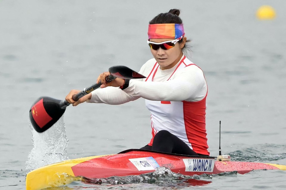 皮划艇静水女子单人皮艇500米,中国选手王楠晋级决赛,殷梦蝶出局