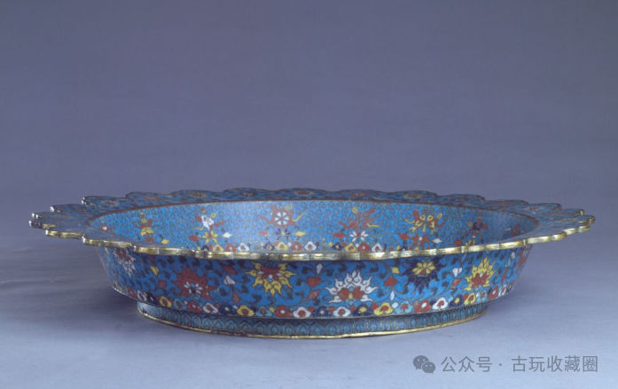 明万历 掐丝珐琅缠枝灵芝纹花口盘