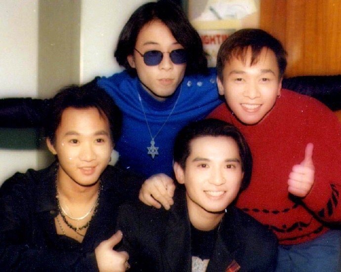 beyond是成立于1983年的香港摇滚乐队,由黄家驹,黄贯中,黄家强,叶世荣