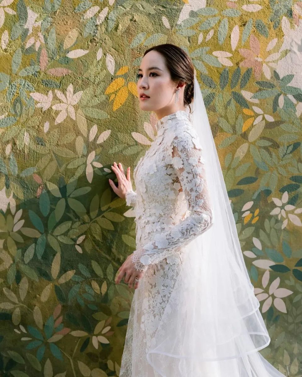 泰国顶级华裔富豪联姻白富美新郎戴5000万名表新娘换13套婚纱王妃公主