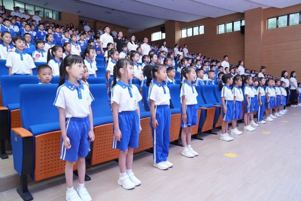 红树林外国语小学图片