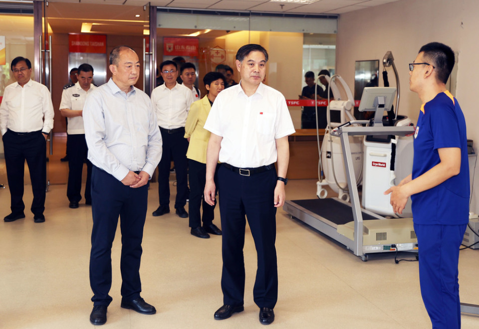 国家体育总局副局长、中国足协党委书记张家胜调研山东泰山足球俱乐部_腾讯新闻