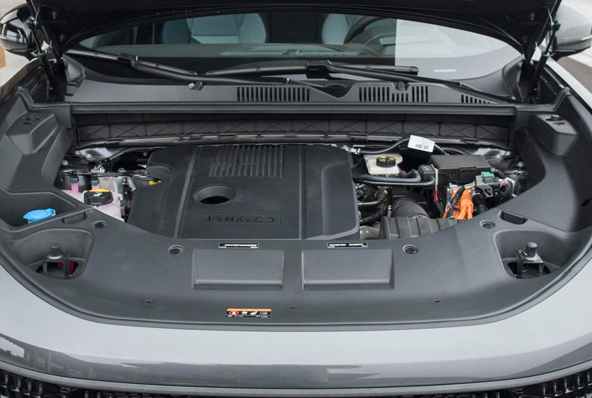 新老抉择!领克05 em-p换装全新动力总成,比21款强在哪