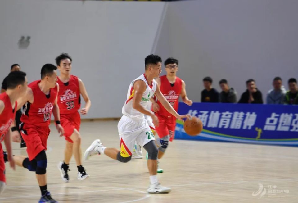 本届比赛由区体育局,区篮球协会指导,圣泉街道主办,圣泉街道新时代