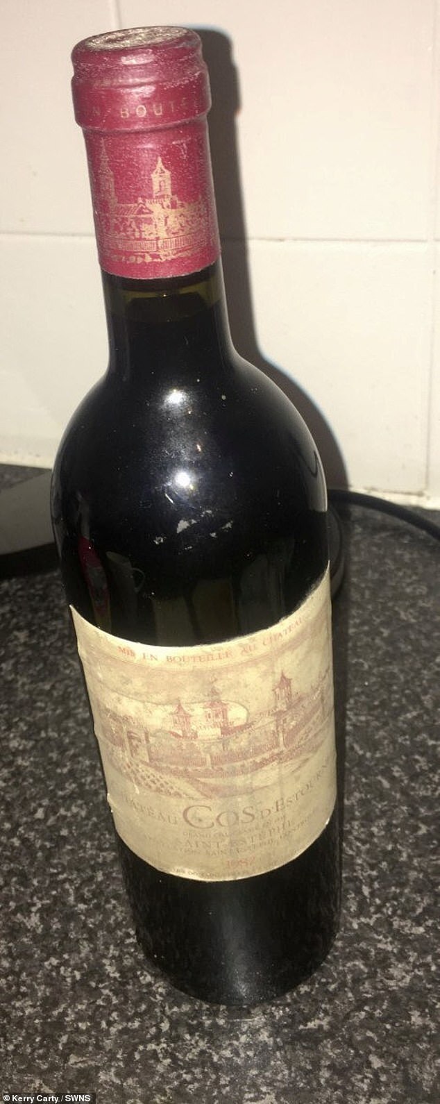 英国妈妈学校集市花4块钱得到一瓶红酒竟是82年版卖了1600元
