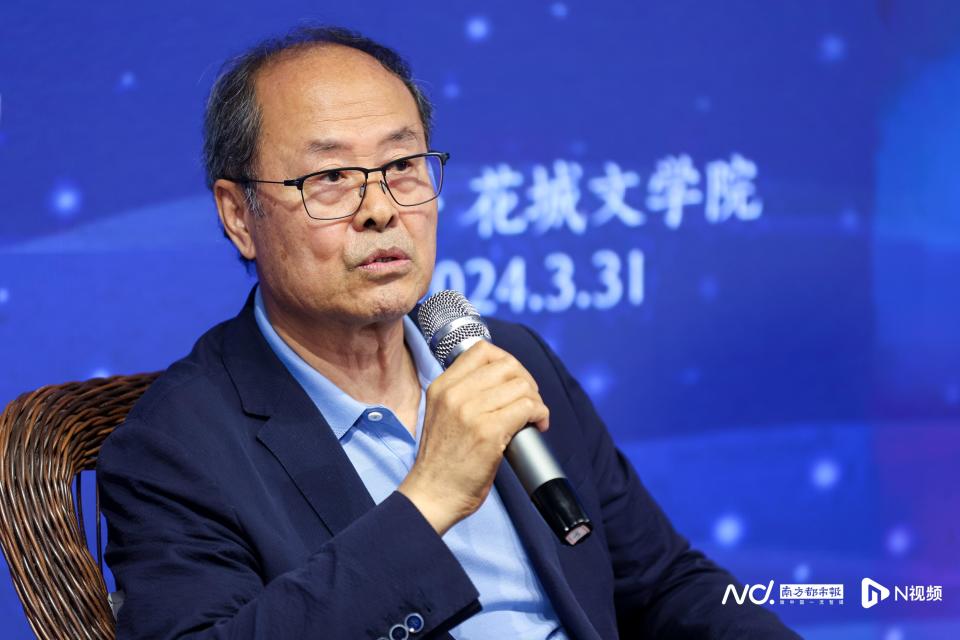 孟繁华在花城文学院开讲乡土文学是不断流动的概念