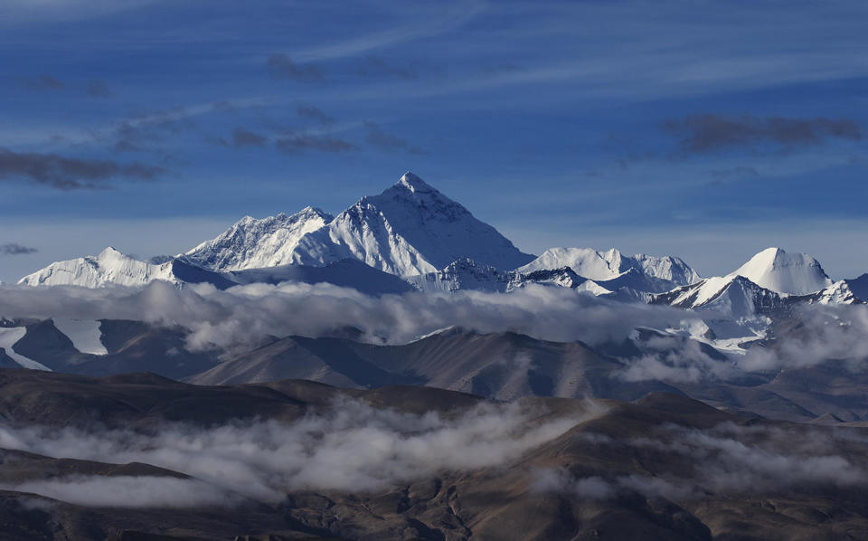 加乌拉山珠峰观景台图片