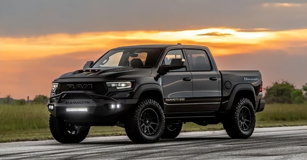 猛禽是皮卡的天花板,千匹马力猛犸象实力自证皮卡届的尽头_腾讯新闻