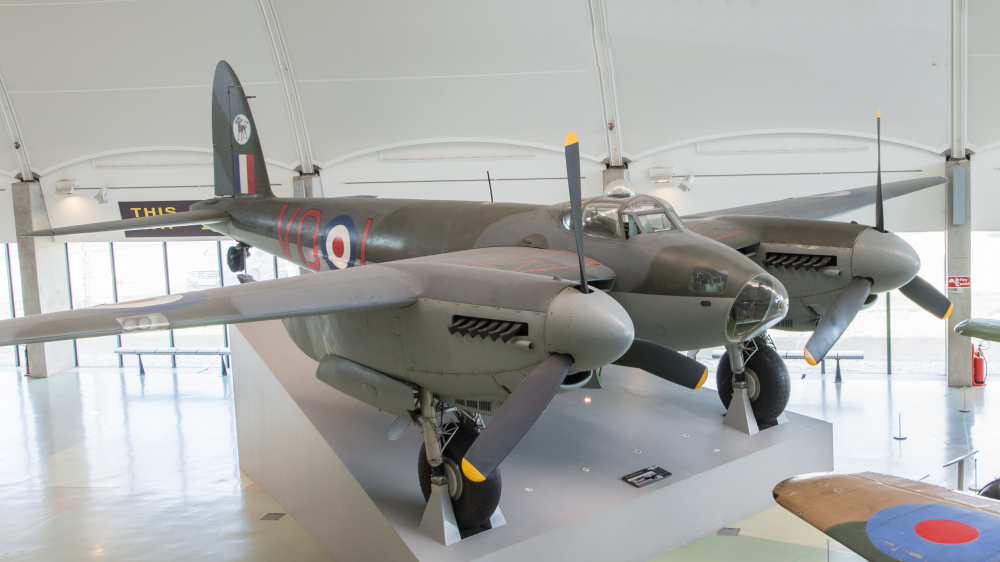 木制奇迹德哈维兰(de havilland) dh98 蚊式轰炸机(mosquito)_腾讯新