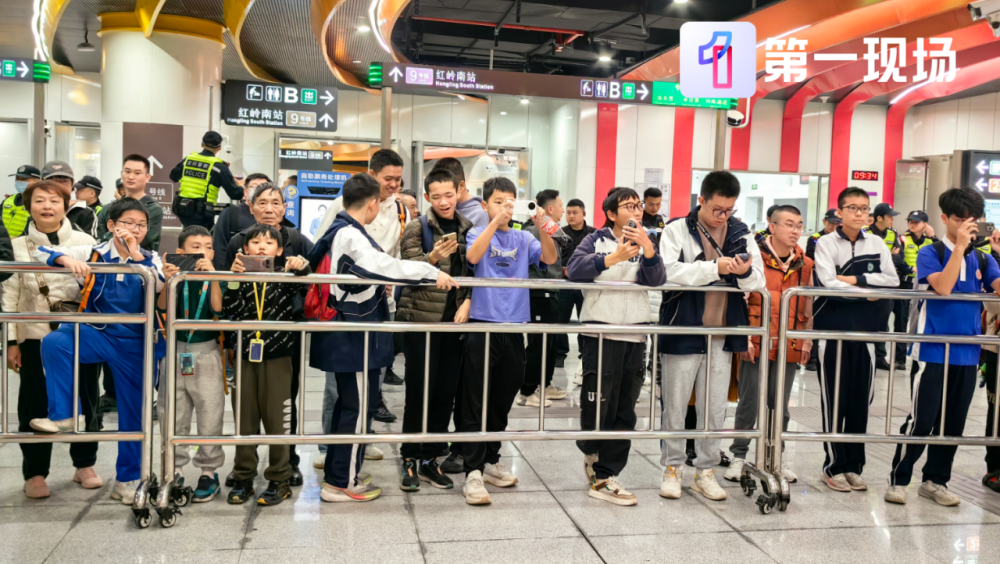 刚刚！深圳地铁上新正式通车！深圳实现“区区通地铁”！_腾讯新闻