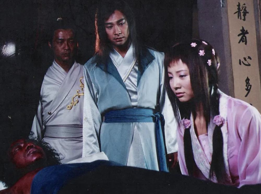 有一种「整容」叫孔慈：演《风云》被骂25年，穿上现代装时美爆了_腾讯新闻