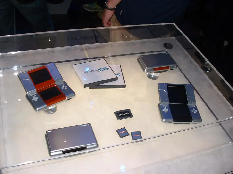 「电子游戏」这个东西看上去很难,据说里面都是打打杀杀,还很容易上瘾