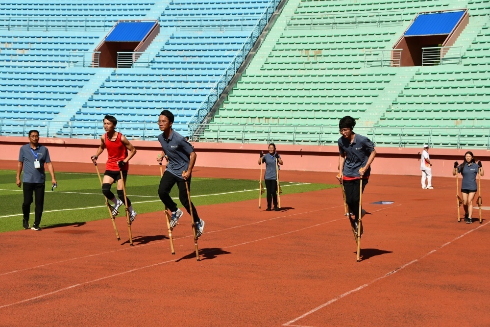陕西少数民族传统体育项目受到年轻人喜爱