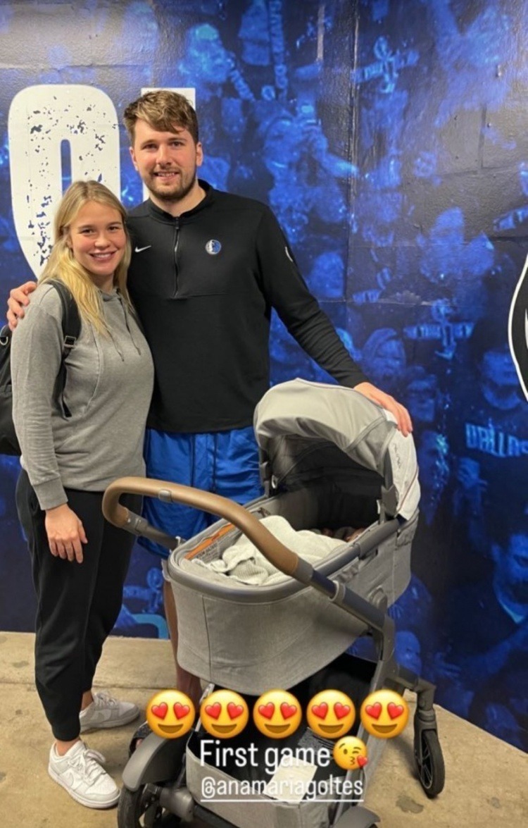 东契奇:2个月女儿第一次来看球 她整场睡觉根本不知我打得好赖_腾讯