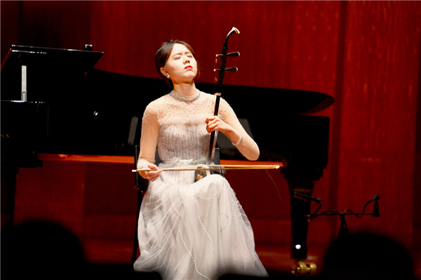 新民艺评|弦鸣不已 为乐而生——听纪念二胡大师闵惠芬音乐会有感